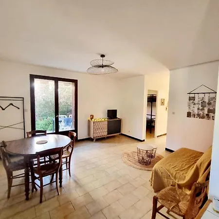 Apartment Avec Jardin Proche De La